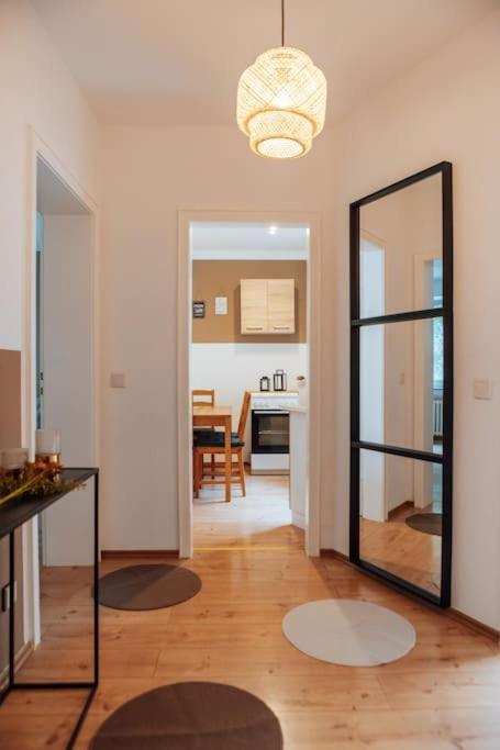Central-Living Brown - Wifi - Netflix - 5 Pers Essen Esterno foto