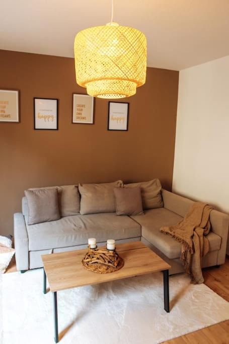 Central-Living Brown - Wifi - Netflix - 5 Pers Essen Esterno foto